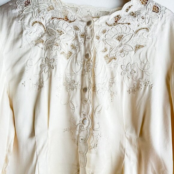 Vintage All Silk Ivory Embroidered Lace Detail Blouse M - Picture 2 of 10